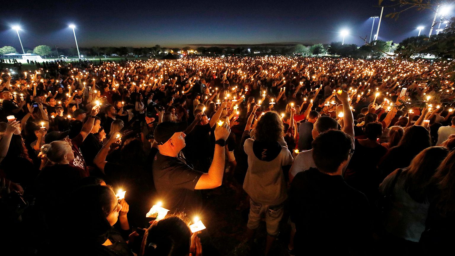 Vigilia por las víctimas de las masacre en la escuela de Florida