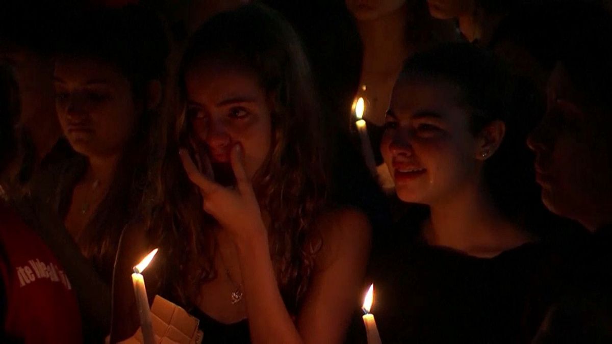 Trauer um 17 tote Schüler in Florida