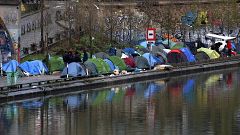 Paris’te iki bin kişi sokakta yaşayan insanlar için nöbet tuttu