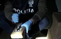 Kατασχέθηκαν 300 κιλά κοκαΐνης σε ελληνόκτητο πλοίο στη Γένοβα