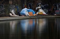 جنجال بر سرمرگ کارتن خواب ها در پاریس و لندن