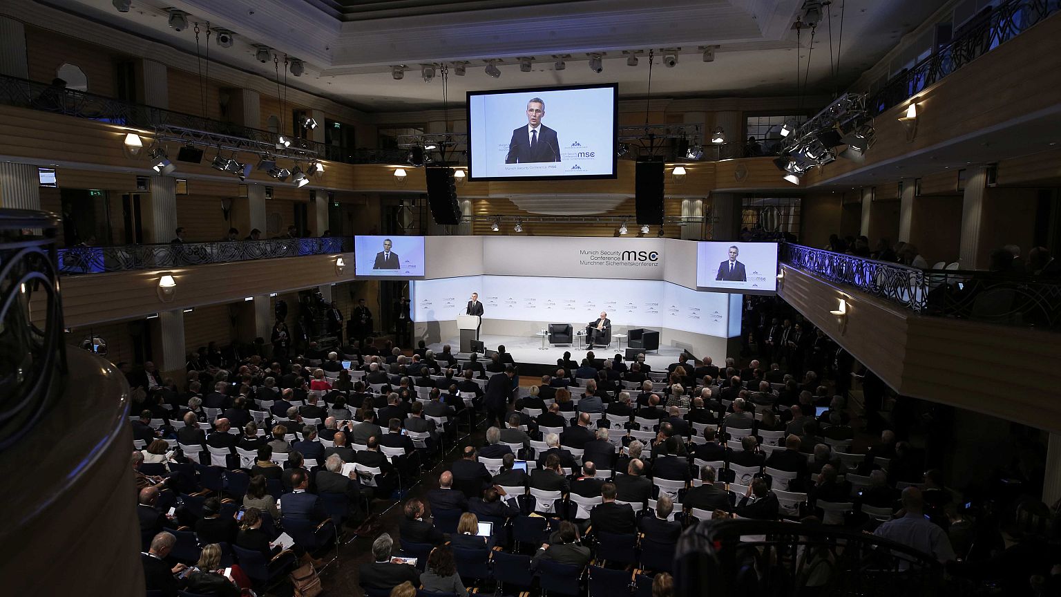 Brexit, Rússia, EUA desafiam o papel europeu na defesa mundial