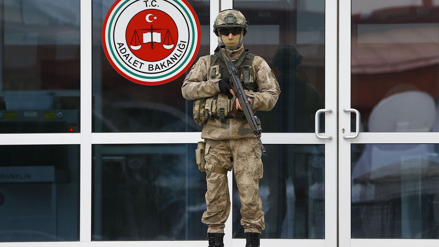 Türkei: Sechs Journalisten zu lebenslanger Haft verurteilt