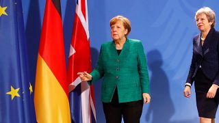 Γερμανία: Μέρκελ και Μέι για το Brexit