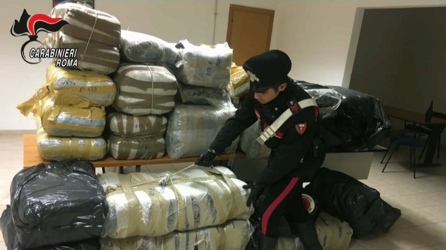 Борцам с наркоторговлей везёт по-крупному