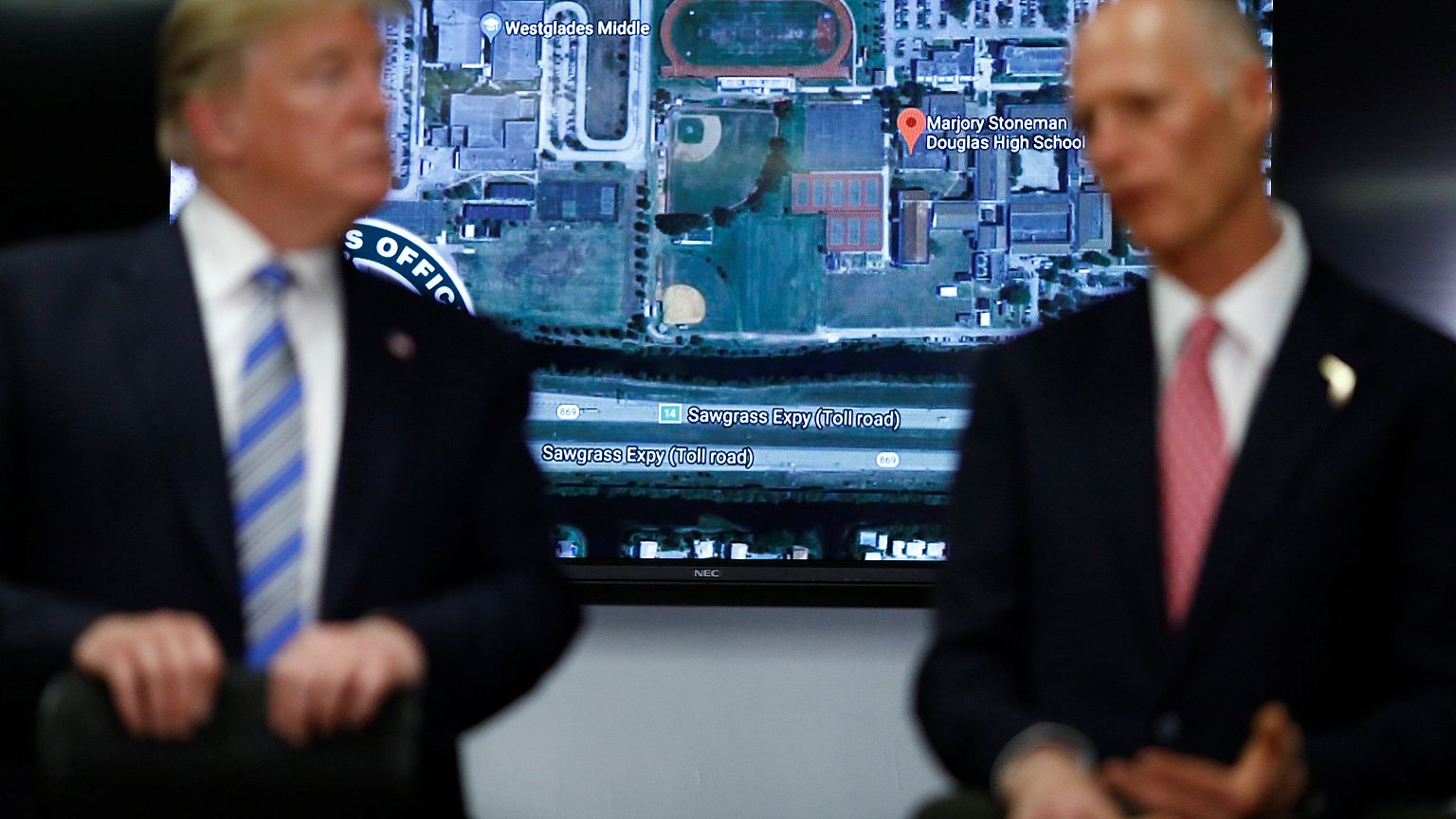 Donald Trump rend visite aux blessés de la fusillade