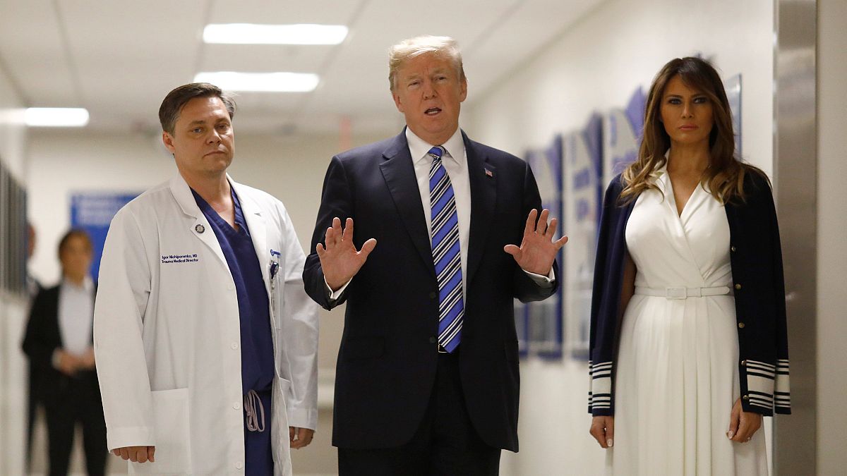 Trump e la first Lady in visita ai feriti al Broward Hospital