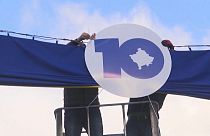 Kosovo celebra 10 años de una independencia que no trajo prosperidad