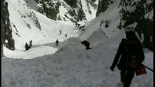 Lawine reißt 2 Bergsteiger in den Tod