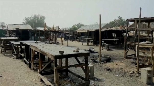 19 muertos y más de 70 heridos en un doble atentado suicida en Nigeria 19 muertos y más de 70 heridos en un doble atentado suicida en Nigeria