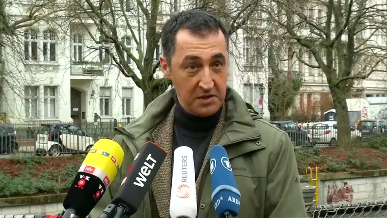 „Noch alle Tassen im Schrank?" Cem Özdemir beklagt Terrorismusvorwurf