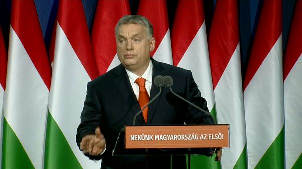 Виктор Орбан клеймит миграцию Виктор Орбан клеймит миграцию