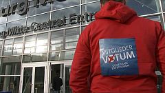 SPD-Mitglied vor der Messe Hamburg