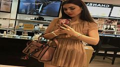 صور "فاضحة" للفنانة اللبنانية قمر تثير جدلا على مواقع التواصل الاجتماعي