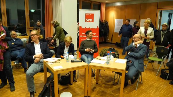 Almanya SPD üyelerinin vereceği kararı bekliyor Almanya SPD üyelerinin vereceği kararı bekliyor