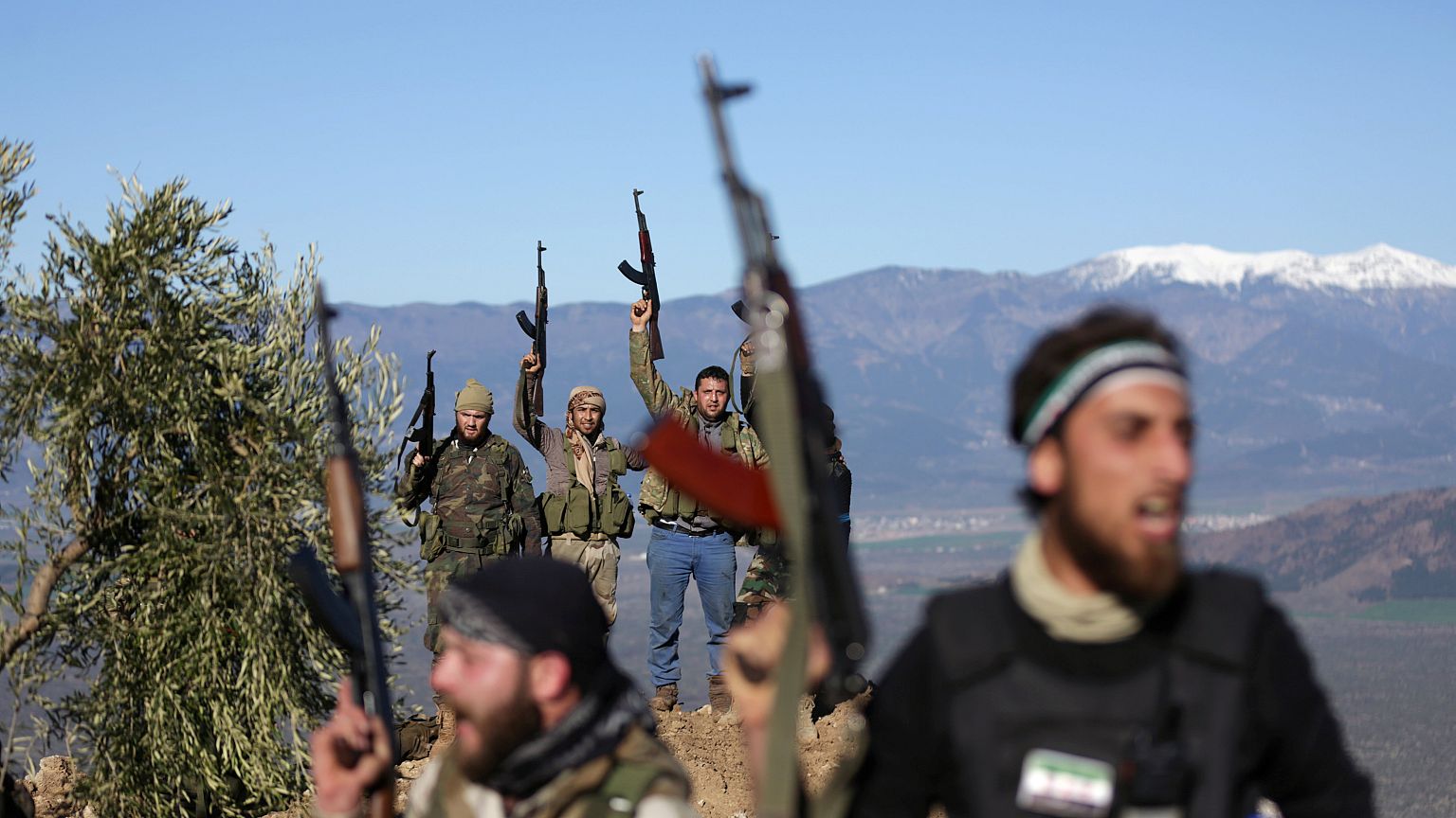 Turquia não acredita que exército sírio avance para Afrin