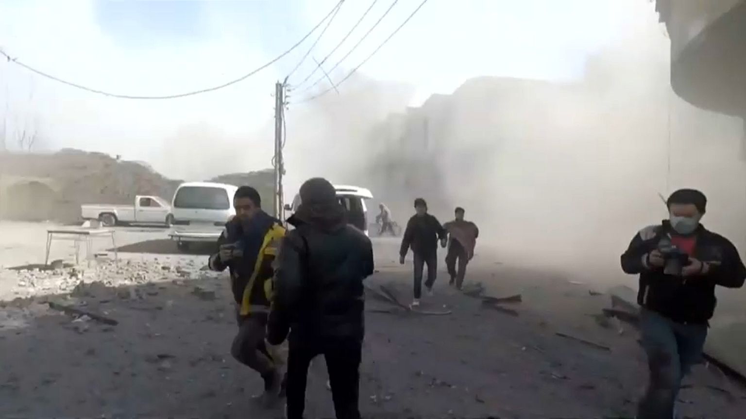 Ghouta orientale: raffiche di attacchi aerei delle forze siriane 
