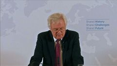 Brexit, Davis: "La Gran Bretagna non finirà come in Mad Max"