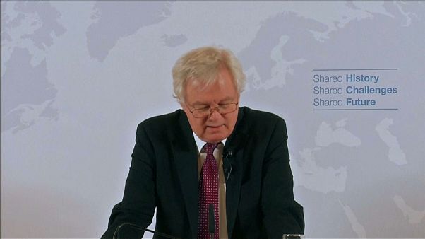 Brexit, Davis: "La Gran Bretagna non finirà come in Mad Max" Brexit, Davis: "La Gran Bretagna non finirà come in Mad Max"