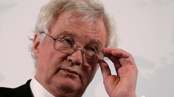 Brexit : Londres préservera les normes sociales européennes selon David Davis Brexit : Londres préservera les normes sociales européennes selon David Davis
