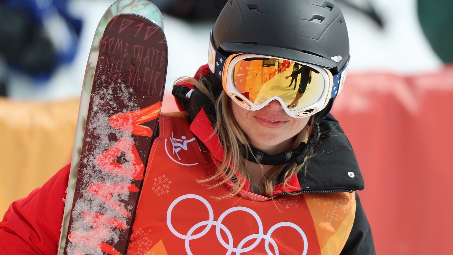 Sciatrice ordinaria "gabba" il sistema Olimpico e gareggia a Pyeongchang