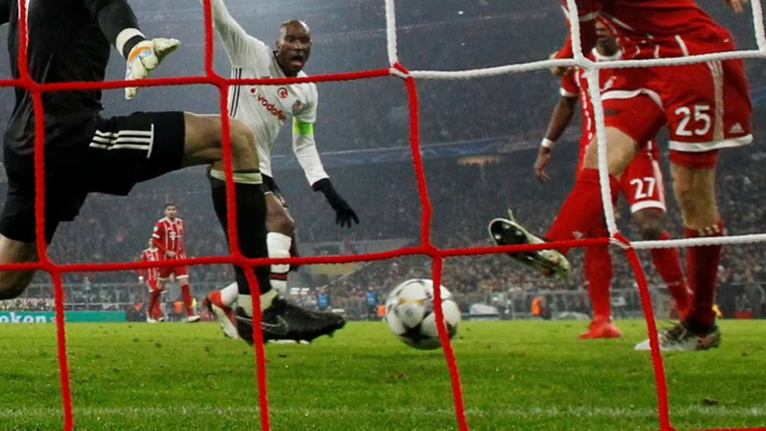 Şampiyonlar Ligi: Bayern'den gol yağmuru