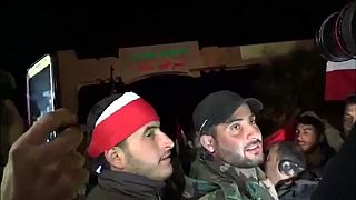 Rejim yanlısı milisler topçu ateşine rağmen Afrin'de