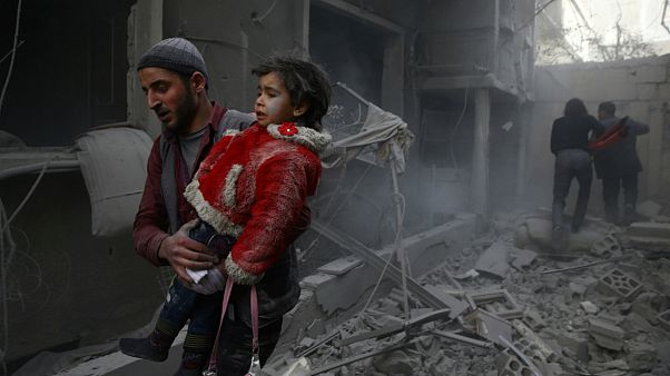 دستکم ۲۵۰ کشته در حملات هوایی به غوطه شرقی؛ هشدار نسبت به فاجعه انسانی دستکم ۲۵۰ کشته در حملات هوایی به غوطه شرقی؛ هشدار نسبت به فاجعه انسانی