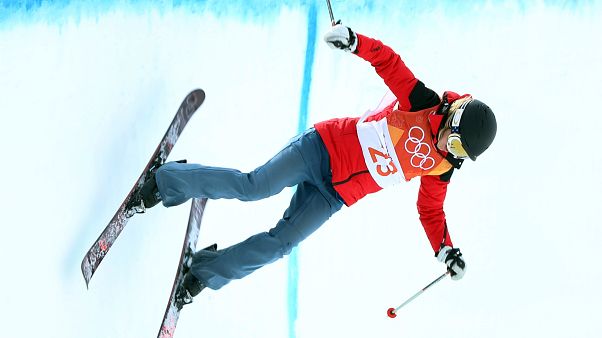 Die US-Amerikanerin Elizabeth Marian Swaney in der Halfpipe Die US-Amerikanerin Elizabeth Marian Swaney in der Halfpipe