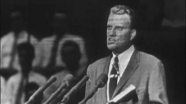 Evanjelist Hristiyan vaiz Billy Graham yaşamını yitirdi Evanjelist Hristiyan vaiz Billy Graham yaşamını yitirdi