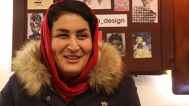 Questa donna iraniana si è travestita da uomo per andare allo stadio Questa donna iraniana si è travestita da uomo per andare allo stadio
