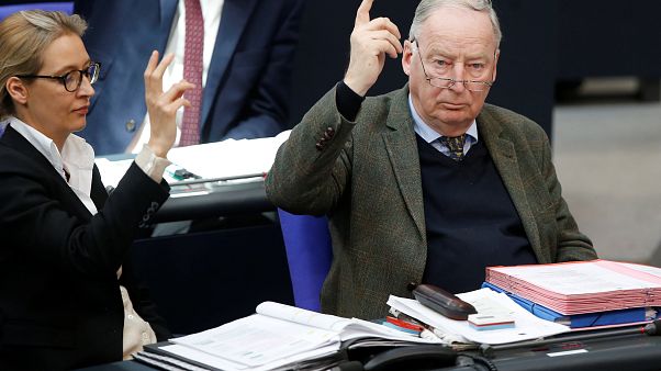"Rasante Radikalisierung": AfD will sich Pegida annähern "Rasante Radikalisierung": AfD will sich Pegida annähern