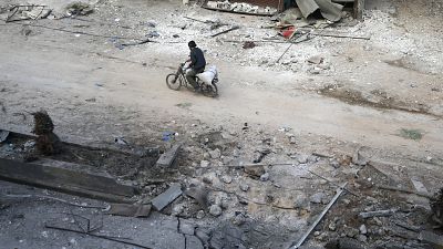 Syrienkrieg: Fassbomben auf Ost-Ghuta