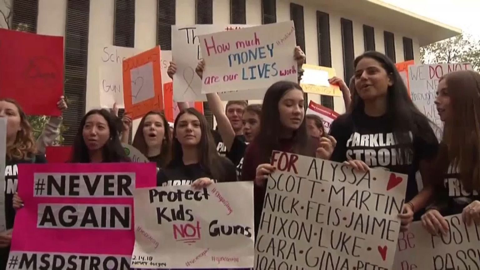 Los estudiantes se movilizan contra las armas en EEUU