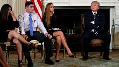 Trump will Lehrer bewaffnen, um Schulmassaker "schneller zu beenden"