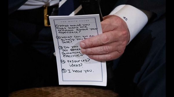 Las notas de Trump para mostrar empatía Las notas de Trump para mostrar empatía