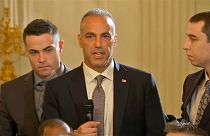 Pais pedem a Trump medidas que evitem massacres