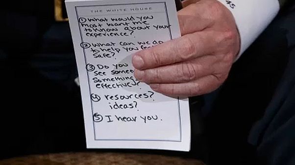 Elárulták Trumpot a jegyzetei Elárulták Trumpot a jegyzetei