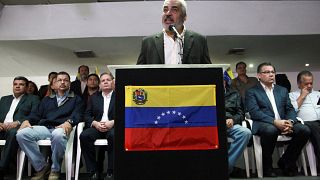 Maduro redobla el desafío electoral ante una oposición dividida