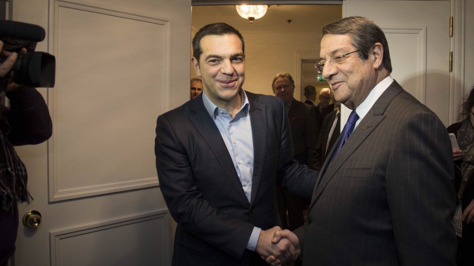 Αναστασιάδης και Τσίπρας ενημερώνουν την ΕΕ για τις τουρκικές προκλήσεις