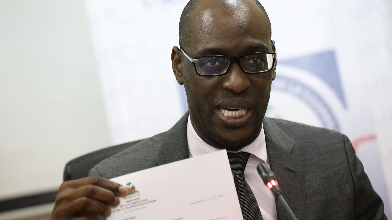 Haiti, Oxfam'ın faaliyetlerini askıya aldı