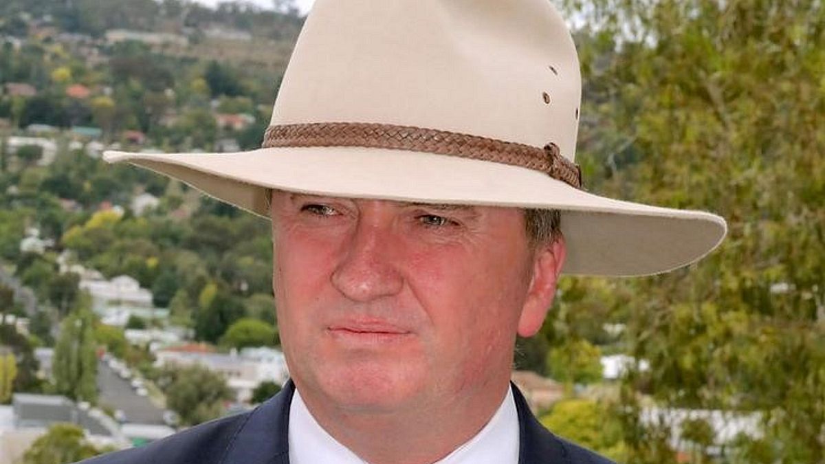 استقالة نائب رئيس الوزراء الأسترالي بعد فضيحته الجنسية مع سكرتيرته