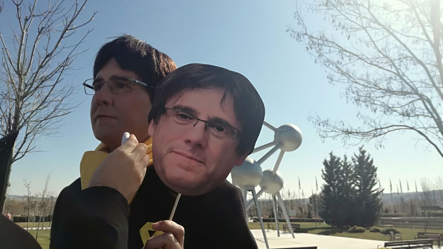 Joaquin Reyes, humoriste espagnol, en sosie de Puigdemont.