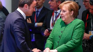 Luxemburgs Premier Bettel im Gespräch mit Angela Merkel