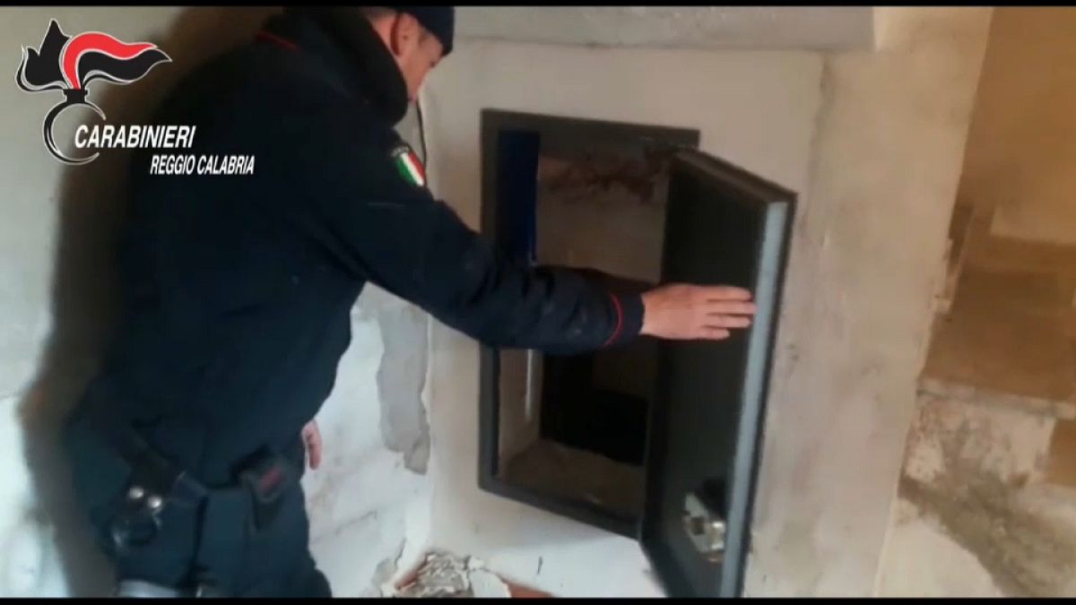 Polícia italiana descobre "bunkers" da máfia calabresa