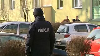 Rendőrökre támadtak Lengyelországban