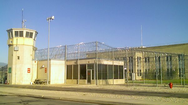 محکومان اسلامگرا در زندانهای فرانسه به بندهای ویژه منتقل میشوند محکومان اسلامگرا در زندانهای فرانسه به بندهای ویژه منتقل میشوند