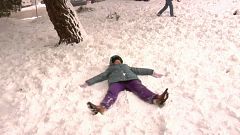 Schnee in einem Park in Zagreb