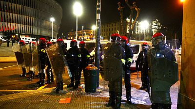 İspanya'da holiganlara müdahale eden bir polis memuru öldü