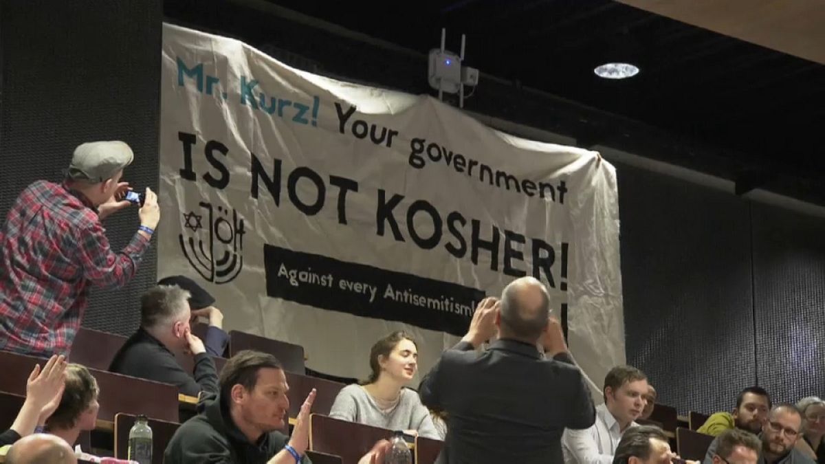 Críticas a Kurz en la conferencia contra el antisemitismo de Viena